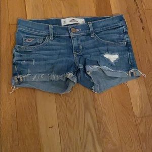Hollis yet blue jean shorts ripped